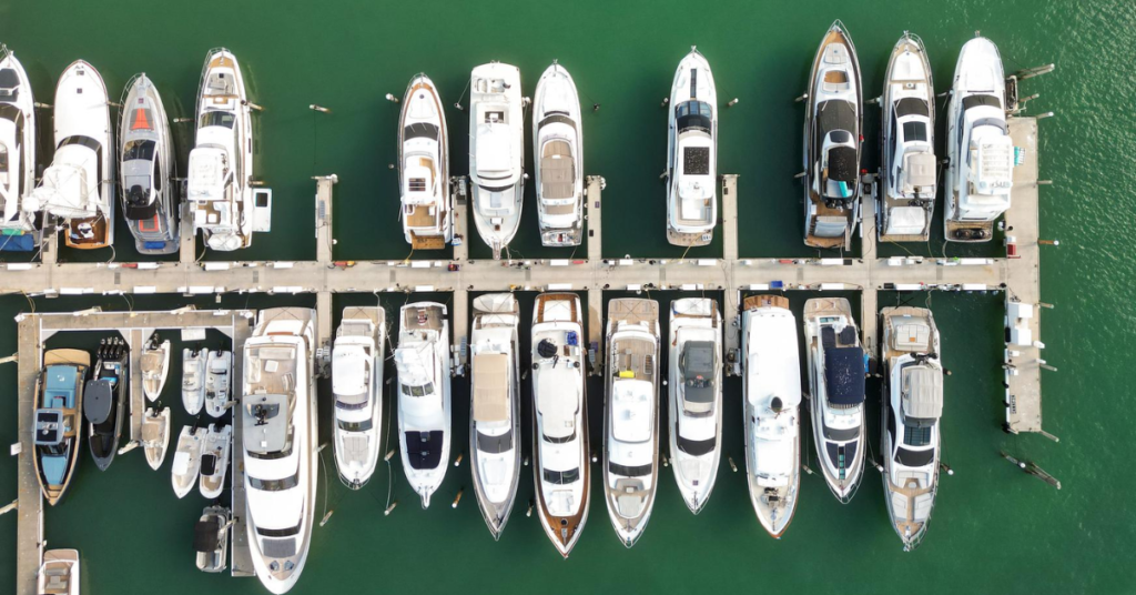 What size boat requires documentation